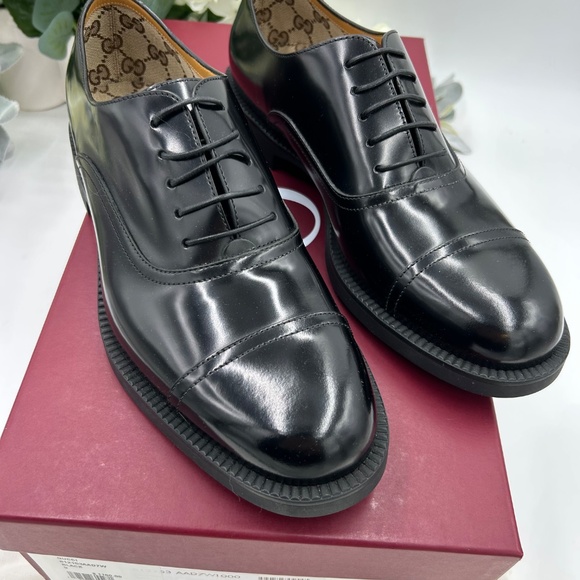 Men’s Gucci, leather black cap toe Oxford‘s size 9, made in Italy main image 8